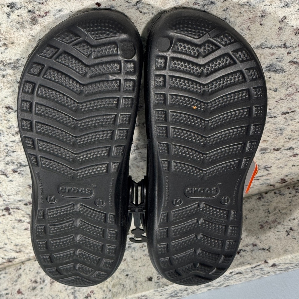 CROCS Specialist M11 NWT Black Classic Clog - Picture 10 of 11